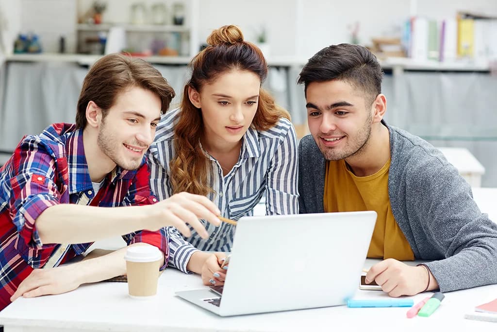 estudiar y trabajar en España